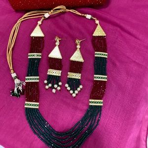 Jewelry set and evening bag